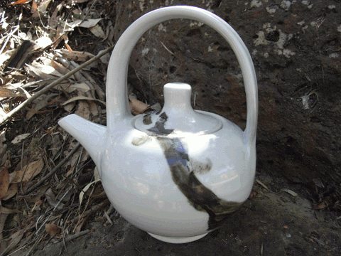 Tea pot