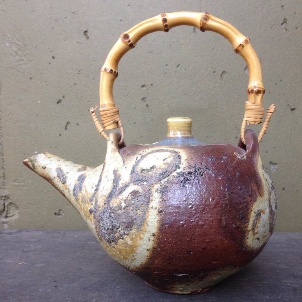 Tea pot - abalone shells