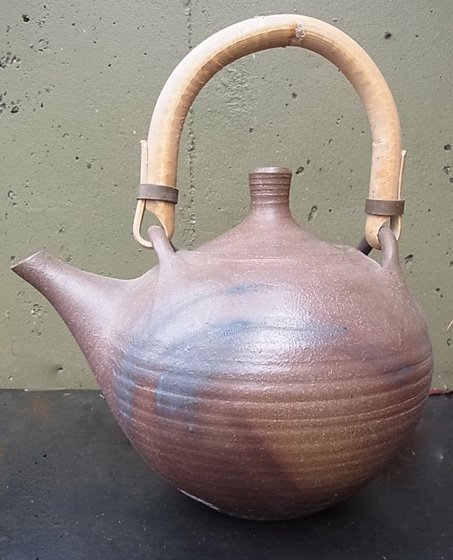 Tea pot